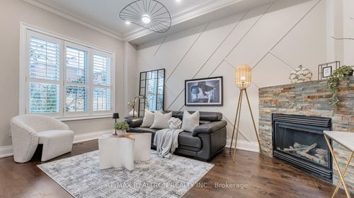 275 Sunset Beach Rd, Richmond Hill, ON, L4E3H3 | Card Image