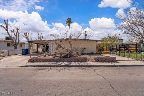 5125 Hallet Dr, Las Vegas, NV, 89122-6637 | Card Image