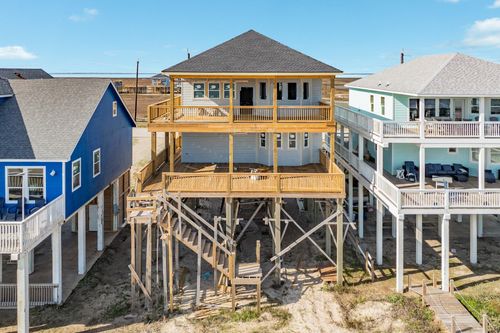 8020 Blue Water Hwy, Freeport, TX, 77541-8052 | Card Image