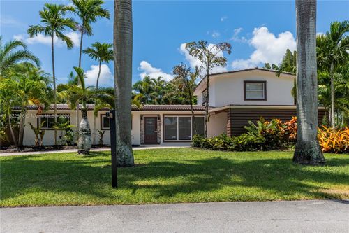 706 Nw 24th St, Wilton Manors, FL, 33311-3749 | Card Image