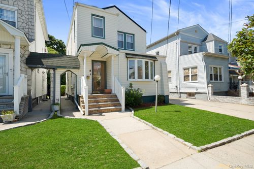 23220 Mentone Avenue, New York, NY, 11413 | Card Image