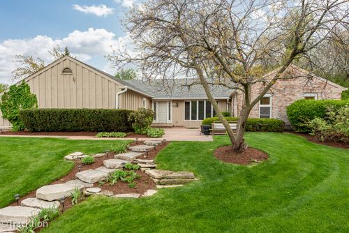 1401 Golden Bell Ct, Downers Grove, IL, 60515-1301 | Card Image