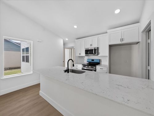 5502 Bainbridge Drive, Arlington, TX, 76018 | Card Image