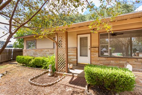 a-2305 Westforest Dr, Austin, TX, 78704-5809 | Card Image