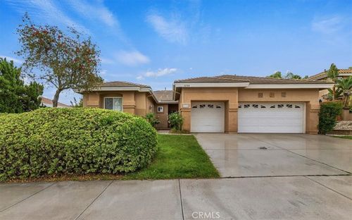 42748 Mountain Shadow Rd, Murrieta, CA, 92562-3312 | Card Image