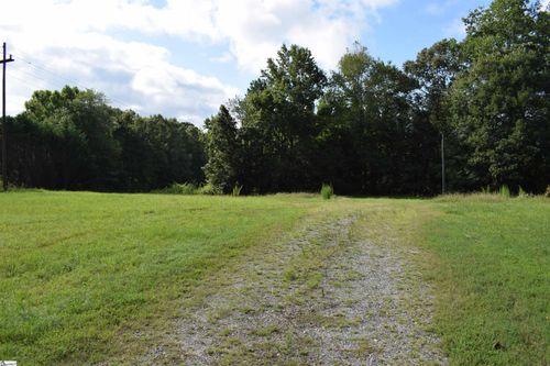 1302 W Melvin Hill Rd, Columbus, NC, 28722-8558 | Card Image
