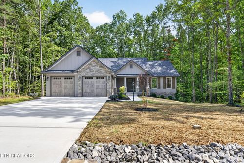 321 Beachwood Dr, Crossville, TN, 38558-7428 | Card Image