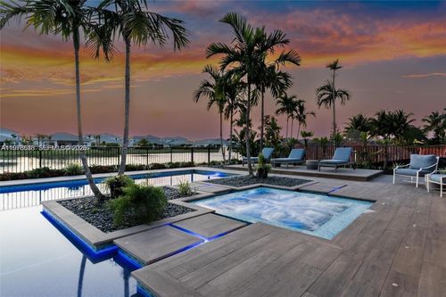 9369 Crestview Cir, Palm Beach Gardens, FL, 33412-2494 | Card Image