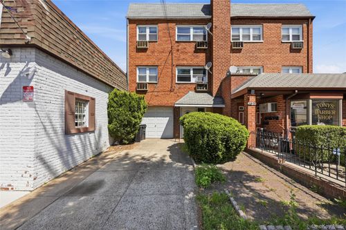 26505 Hillside Ave, Glen Oaks, NY, 11004-1770 | Card Image