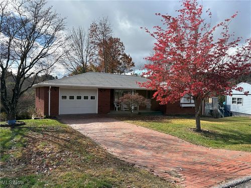 50382 Cindy Dr, Saint Clairsville, OH, 43950-9161 | Card Image