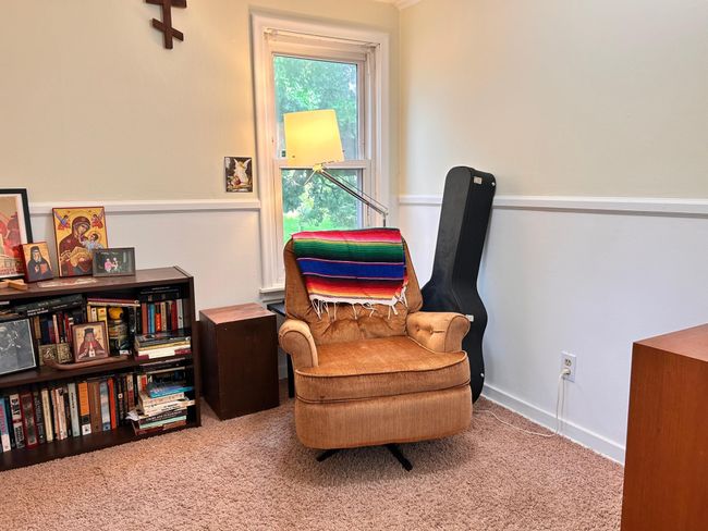 1 of 2 beds Unit 2 | Image 43