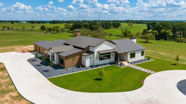 1318 Countryside Bnd, Home with 4 bedrooms, 5 bathrooms and 3 parking in Fredericksburg TX | Image 47