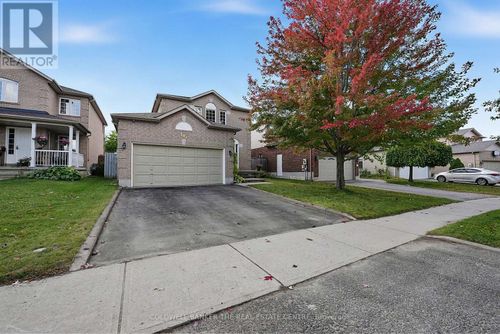 184 Brucker Rd, Barrie, ON, L4N8R9 | Card Image