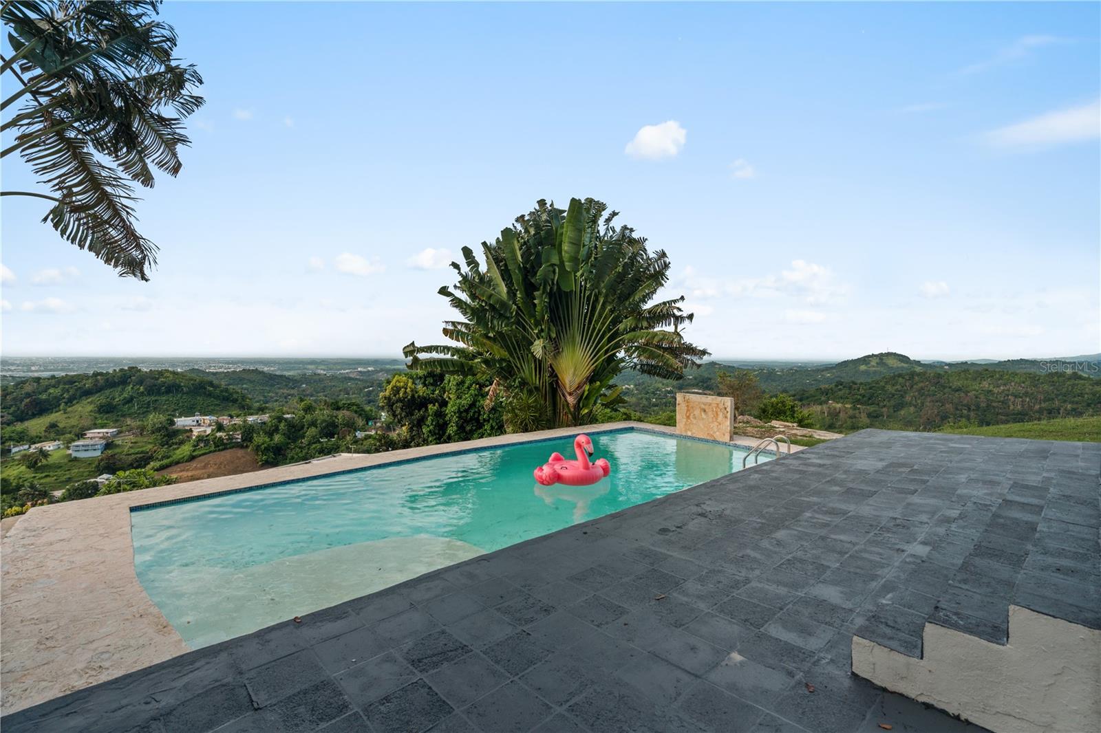 Residential Income en venta en CAROLINA, Km 6.0 CARR 853, BO CACAO, SECTOR ARRAYANES, 2000 m²