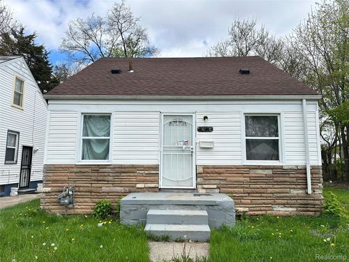 8084 Artesian Street, Detroit, MI, 48228 | Card Image