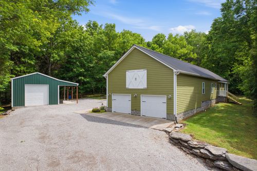 9588 Vaught Rd, Readyville, TN, 37149-4855 | Card Image