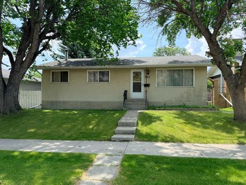 223 72 Ave Ne, Calgary, AB, T2K0N8 | Card Image
