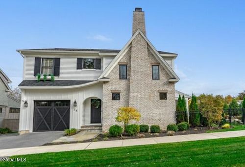 34 Hyde St, Saratoga Springs, NY, 12866-3806 | Card Image