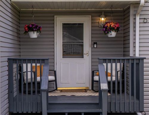 339 11th St Ne, Milaca, MN, 56353-4532 | Card Image