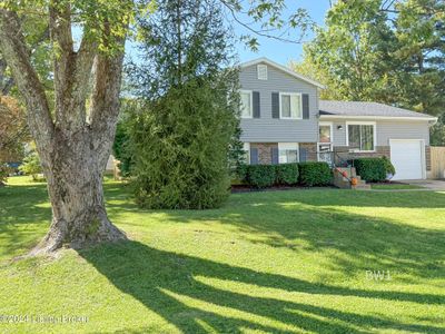 6310 Park Rd, House other with 3 bedrooms, 2 bathrooms and null parking in Crestwood KY | Image 2