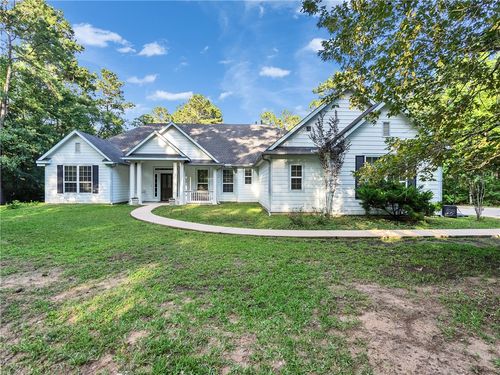 9058 Amelia Dr, Anderson, TX, 77830-5636 | Card Image