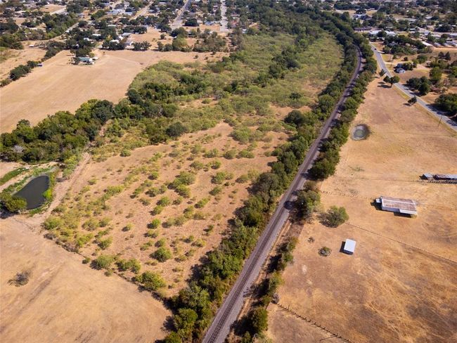 28 W Cuero St, Home with 0 bedrooms, 0 bathrooms and null parking in Giddings TX | Image 6