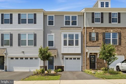 8784 Kensington Church St, MANASSAS, VA, 20112-2458 | Card Image