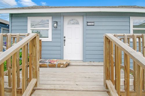 a-7725 Avenue H, Houston, TX, 77012 | Card Image