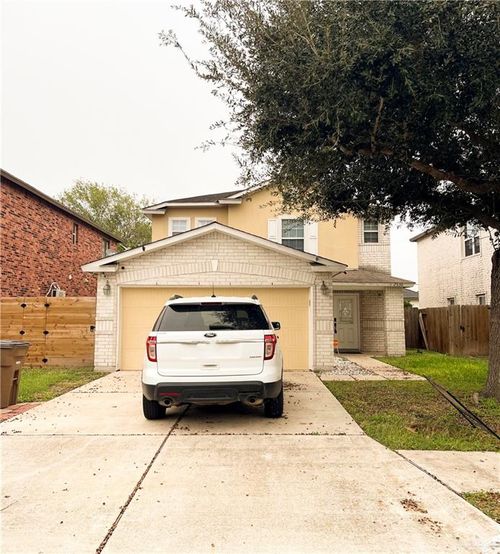 2530 Links Dr, Edinburg, TX, 78542-4589 | Card Image