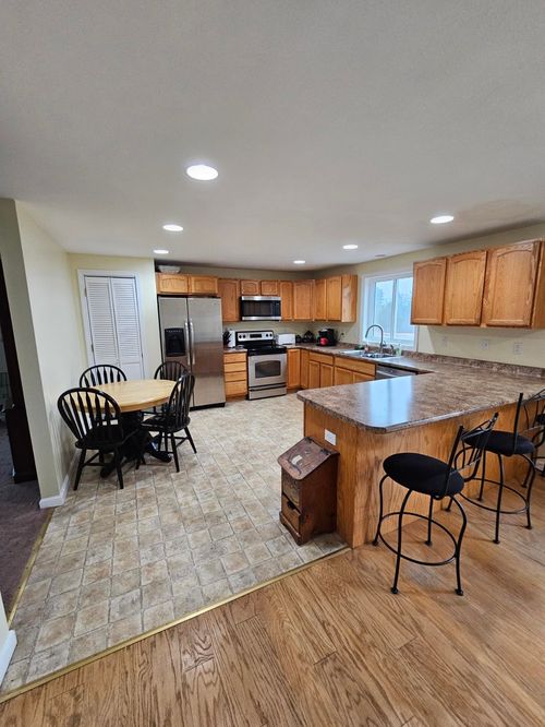 420 Old Rochester Rd, Somersworth, NH, 03878-1242 | Card Image