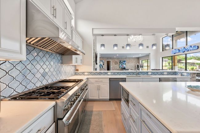 1300 Sparrow Ln, House other with 5 bedrooms, 6 bathrooms and null parking in Austin TX | Image 32