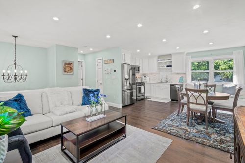 675 Plymouth St, Worthington, OH, 43085-3759 | Card Image