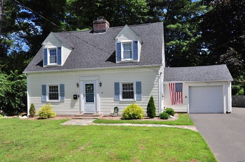 16 Spruce St, Westfield, MA, 01085-3447 | Card Image
