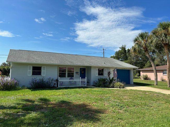 175 Avalon Road, House other with 3 bedrooms, 2 bathrooms and null parking in Venice FL | Image 1