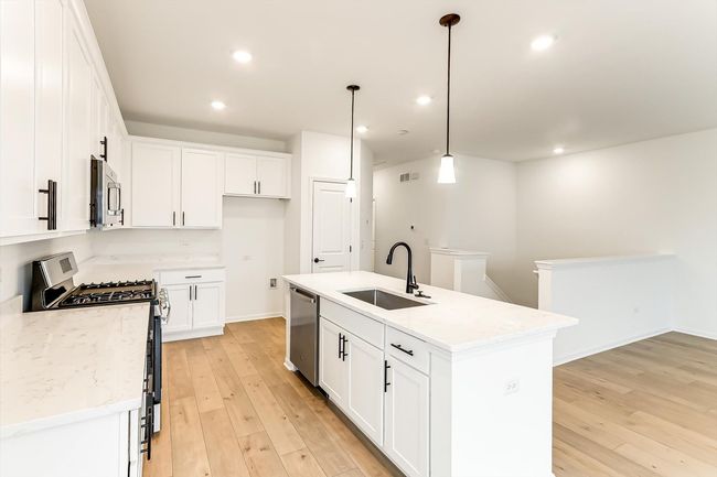 271 Kingsport Dr, Townhouse with 3 bedrooms, 3 bathrooms and 2 parking in South Elgin IL | Image 15