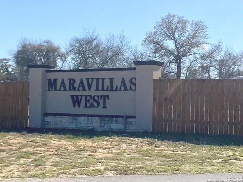 116 Rocky Ridge Dr, Poteet, TX, 78065-4798 | Card Image