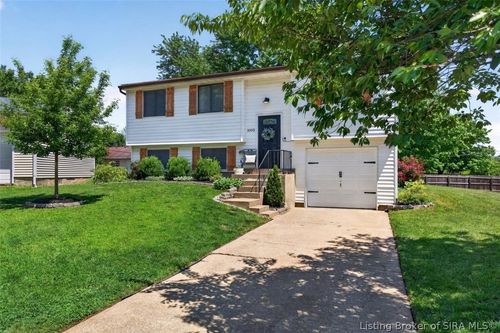 1003 Legislative Ln, Jeffersonville, IN, 47130-5546 | Card Image