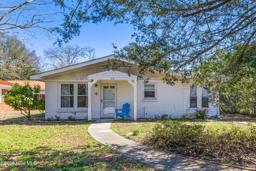 426 Trott St, Oak Island, NC, 28465-8013 | Card Image