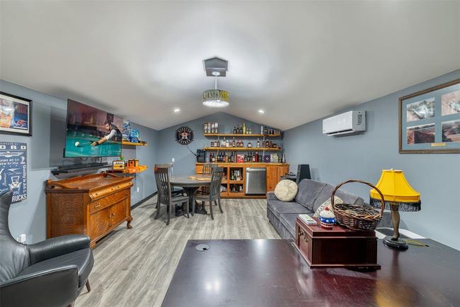 4330 Post Oak Point Rd, Home with 4 bedrooms, 4 bathrooms and 3 parking in New Ulm TX | Image 21