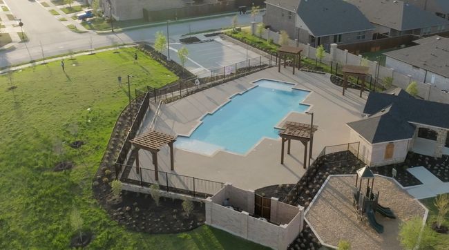 Chalk Hill Amenity Center Pool | Image 11