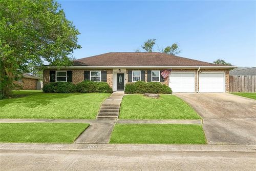 804 Glencove Ln, Gretna, LA, 70056-5238 | Card Image