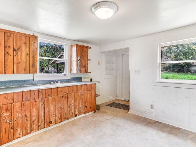 Kitchen/Breakfast or Filing/Break Room | Image 14