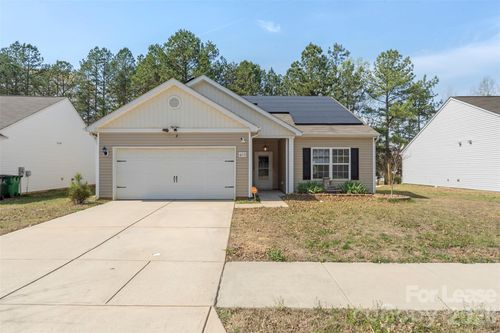 6113 Purbeck Way, Charlotte, NC, 28215-6102 | Card Image