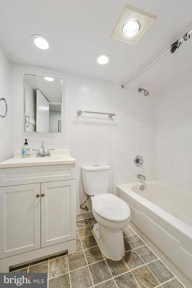 106 N Harrison Rd, House other with 5 bedrooms, 3 bathrooms and null parking in STERLING VA | Image 17
