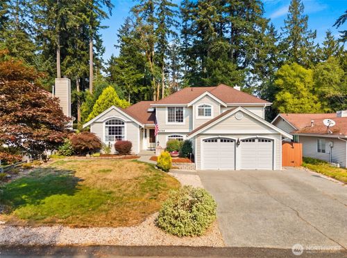 13730 Connor Loop Nw, Silverdale, WA, 98383-8633 | Card Image