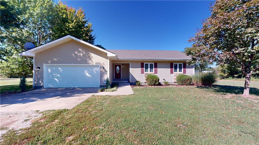 1543 Rd, Nevada, MO 64772