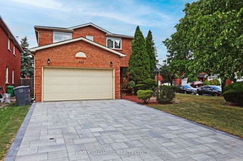 523 Petawawa Cres, Mississauga, ON, L4Z2N4 | Card Image