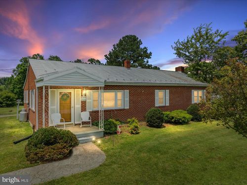 355 Copp Rd, STRASBURG, VA, 22657-3431 | Card Image