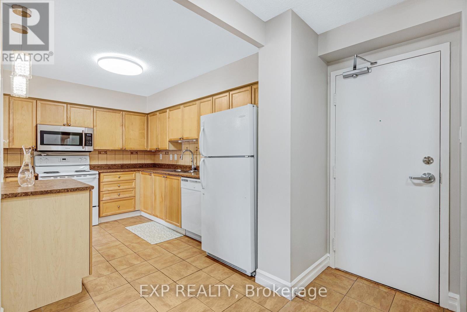 Residential Lease in Newmarket (Central Newmarket) 5