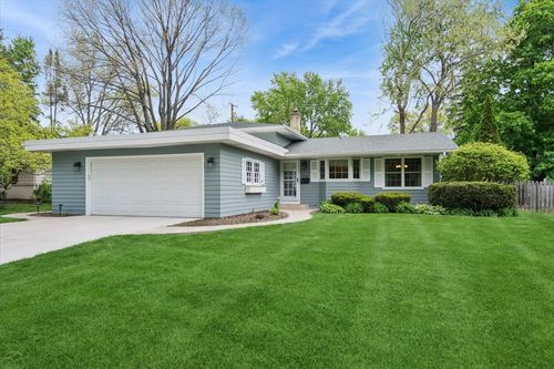1232 Laurel Ln, Naperville, IL, 60540-7815 | Card Image